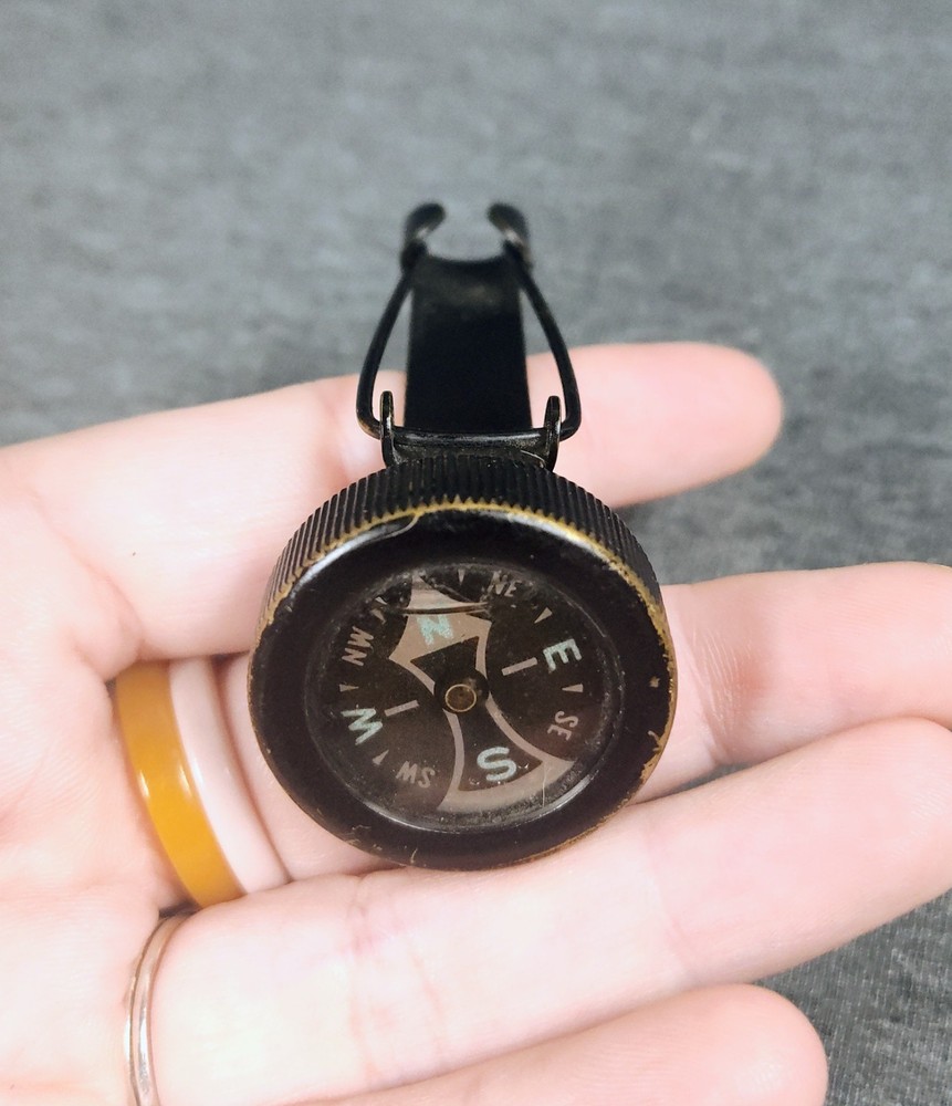 Lapel Compass Hunting/Hiking Fully Functional