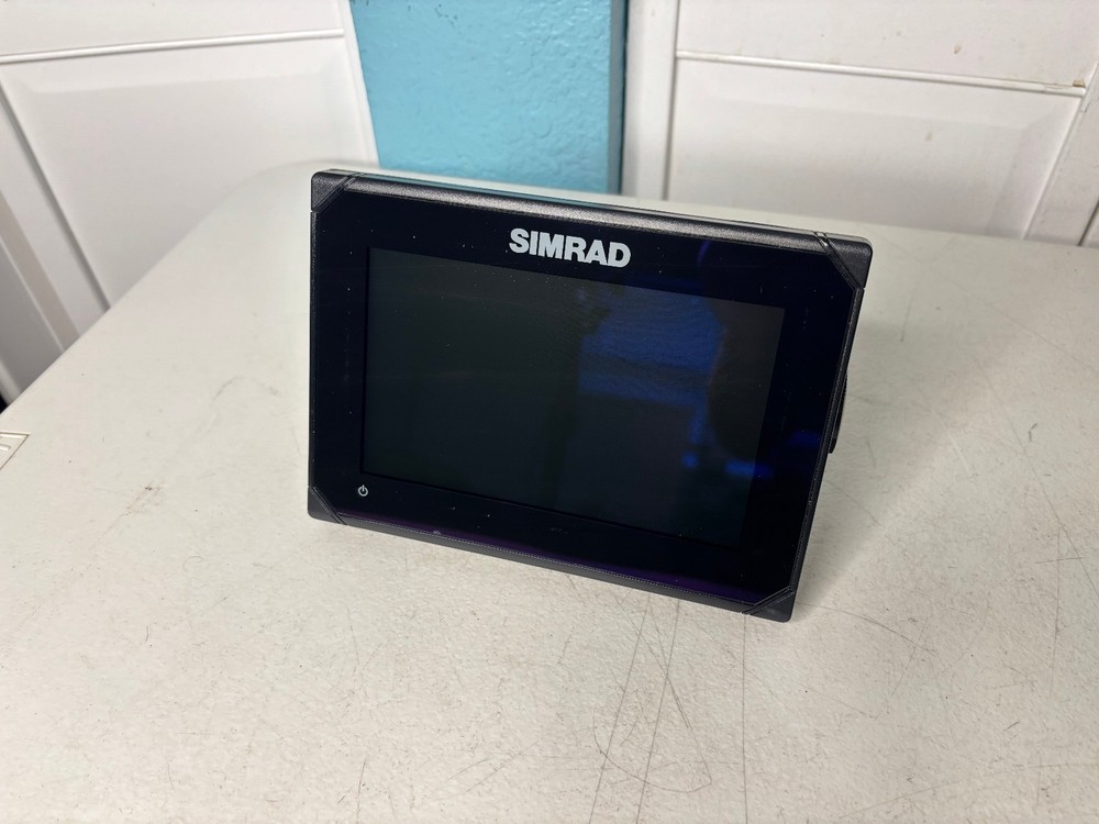 Simrad GO7 XSE GPS Chartplotter Sonar Multifunction Display W/ Cover ONLY