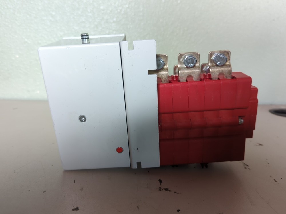 GAVE Y221DB101 Y Series Motorized Changeover Transfer Switch