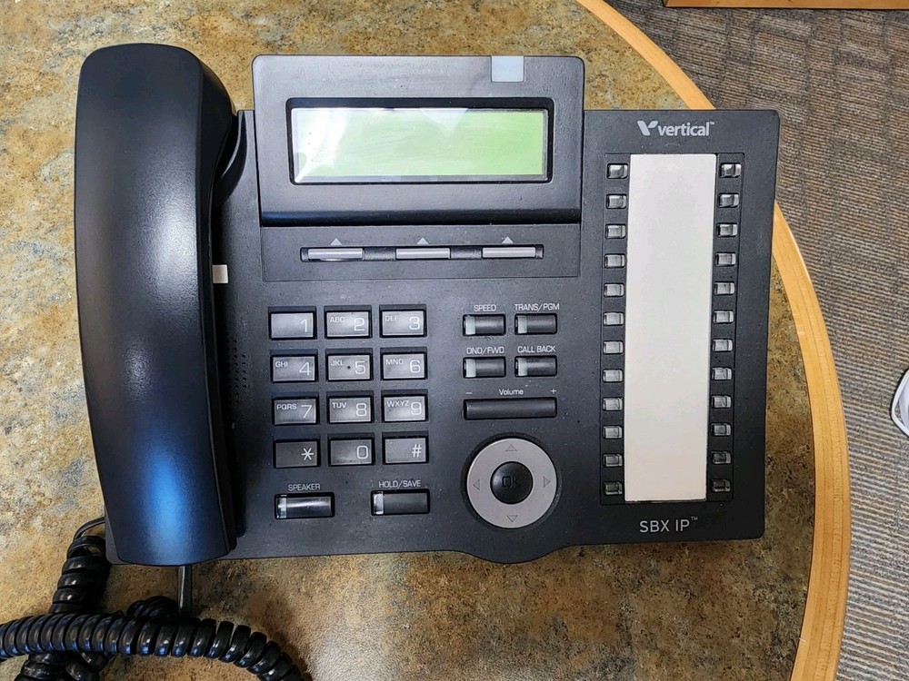 Vertical Vodavi 4024-00 SBX 24-Button Digital Display.