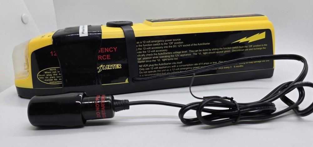 Auto Starter Car Battery Recharger With Flashlight