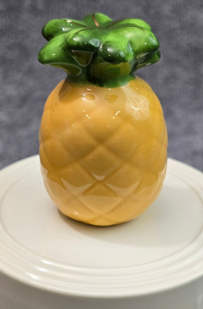 Nora Fleming Mini Welcome Friends! A24 Pineapple