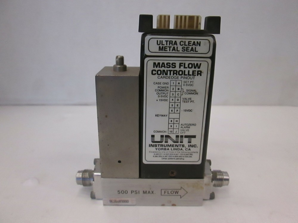 Unit UFC-1560A, Mass Flow Controller, 1 SLM, O2, Used