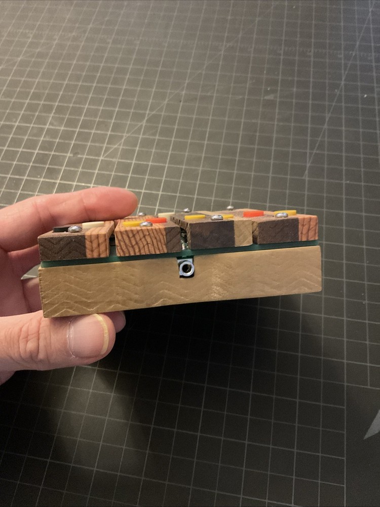 Ciat-Lonbarde Shbobo Shnth Handheld Digital Performance Synth