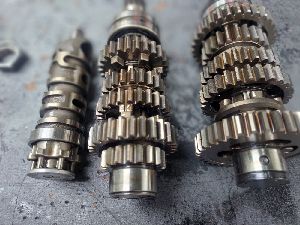 Kawasaki er500 gearbox