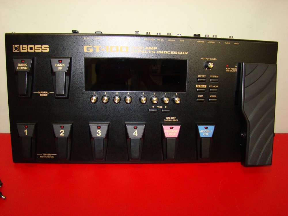 BOSS GT-100 Multi-Effects Guitar Effect Pedal COSM AMP EFFECTS PROCESSOR TESTED