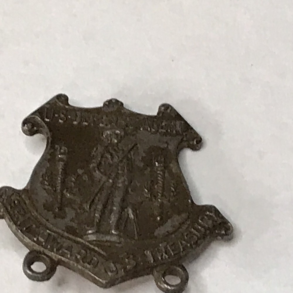 US Defense Agent Merit Award with maker logo (M20)
