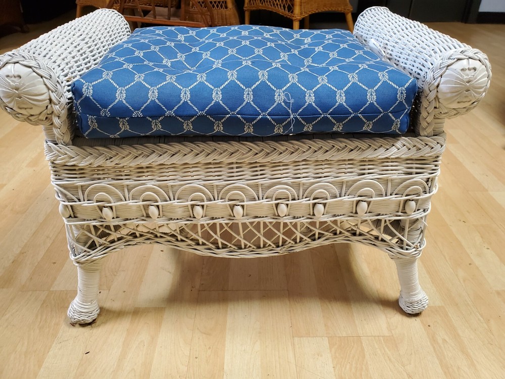 Ottoman/ Bench