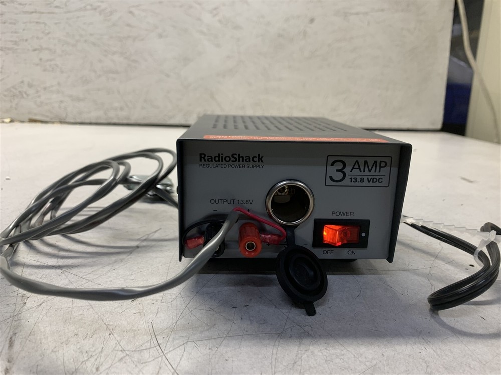 RADIOSHACK 3 AMP POWER SUPPLY