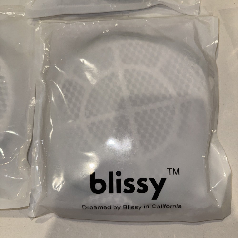 BLISSY White Mesh Laundry Bags x2: Rectangular & Cylindrical. NEW.
