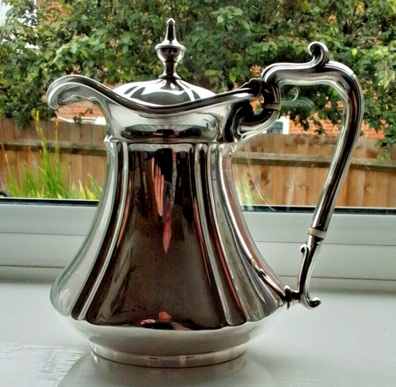 Antique Silver Plate Lidded Jug, Lovely Shape with a Nice Shaped Isolated Handle