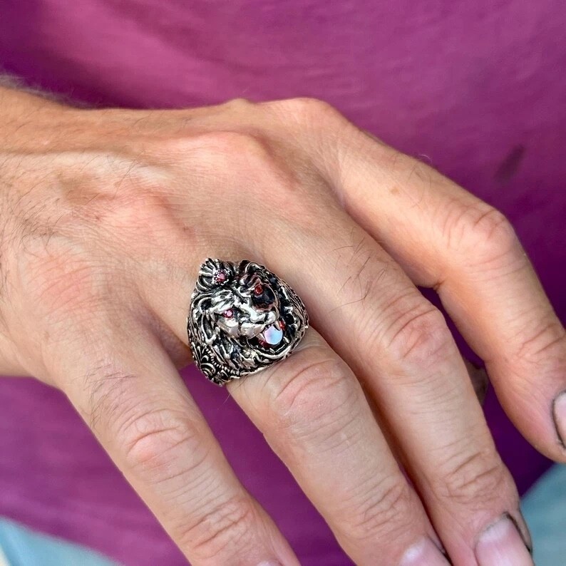 Silver 925 Ruby Eyes Leon Head Animal Signet Ring