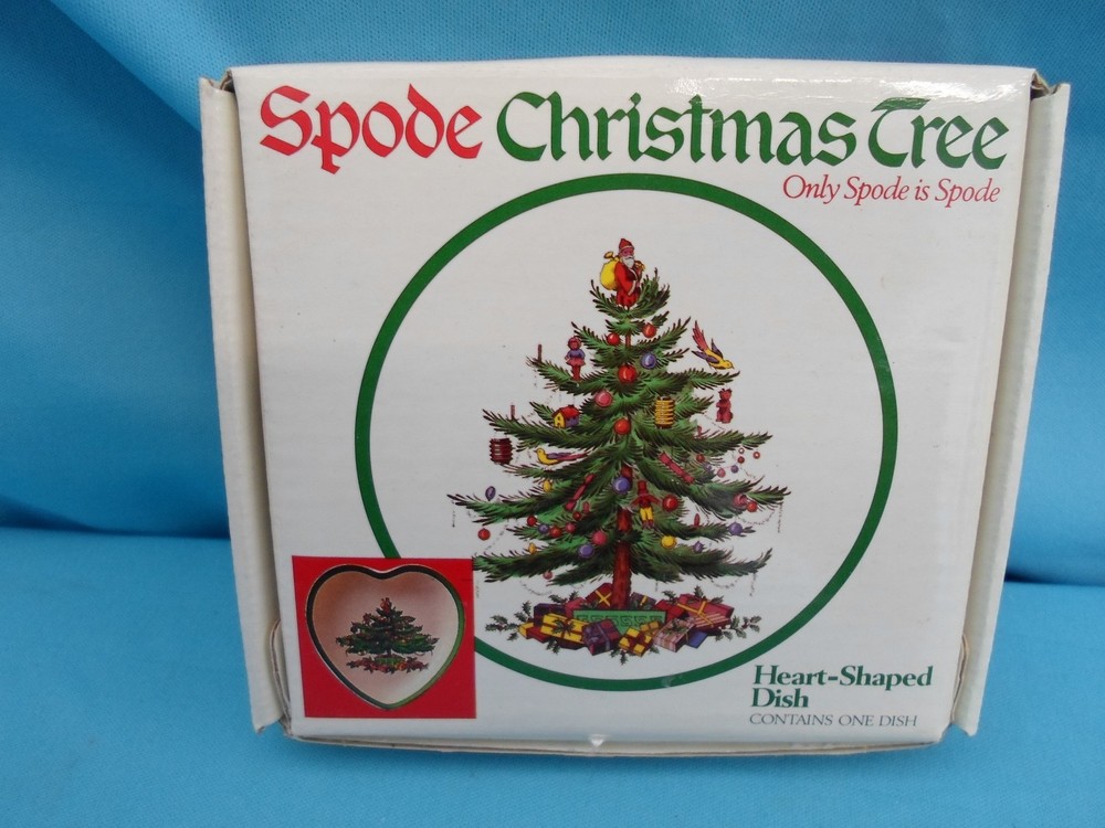 Spode Christmas Tree Heart-Shaped Dish with Original Box Candy
