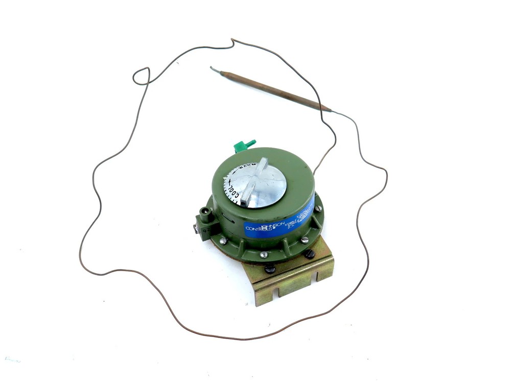 Johnson Controls T-3100 Single Temp And Pressure Thermostat