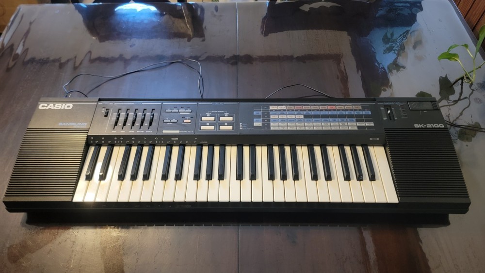 Casio SK-2100 Sampling Keyboard, Vintage Casio Sampling Keyboard