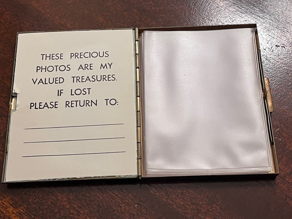 Vintage Compact Pocket Photo Case