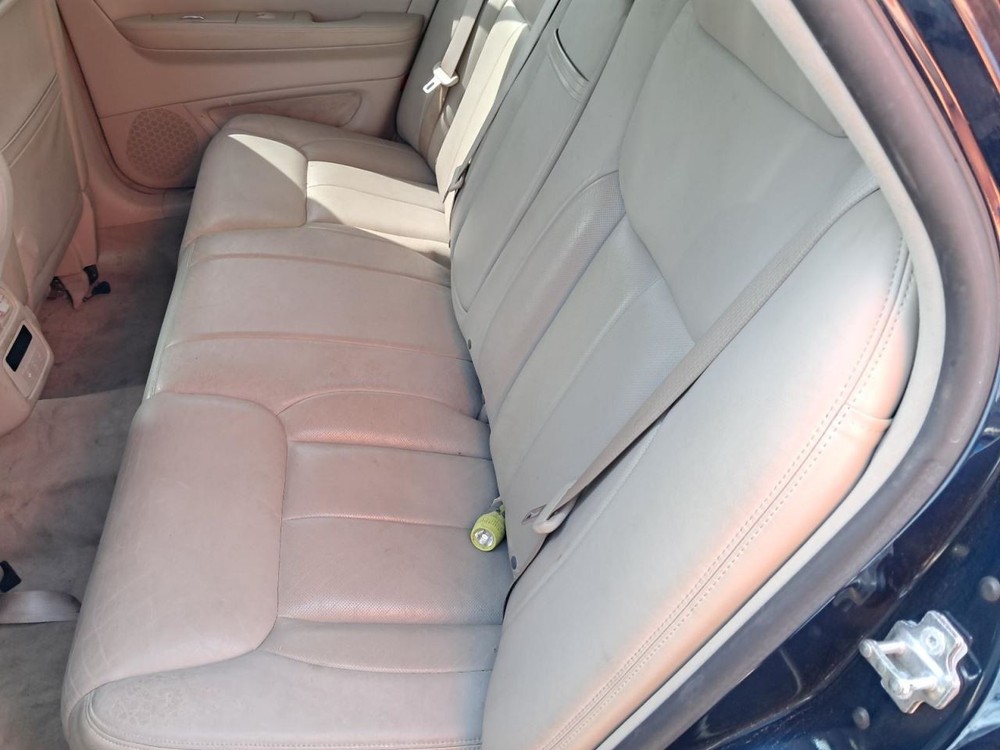 DTS 2006 Glove Box 4813610
