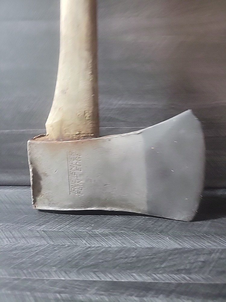 Vintage TRUE TEMPER Flint Edge Connie Pattern Single Bit Axe