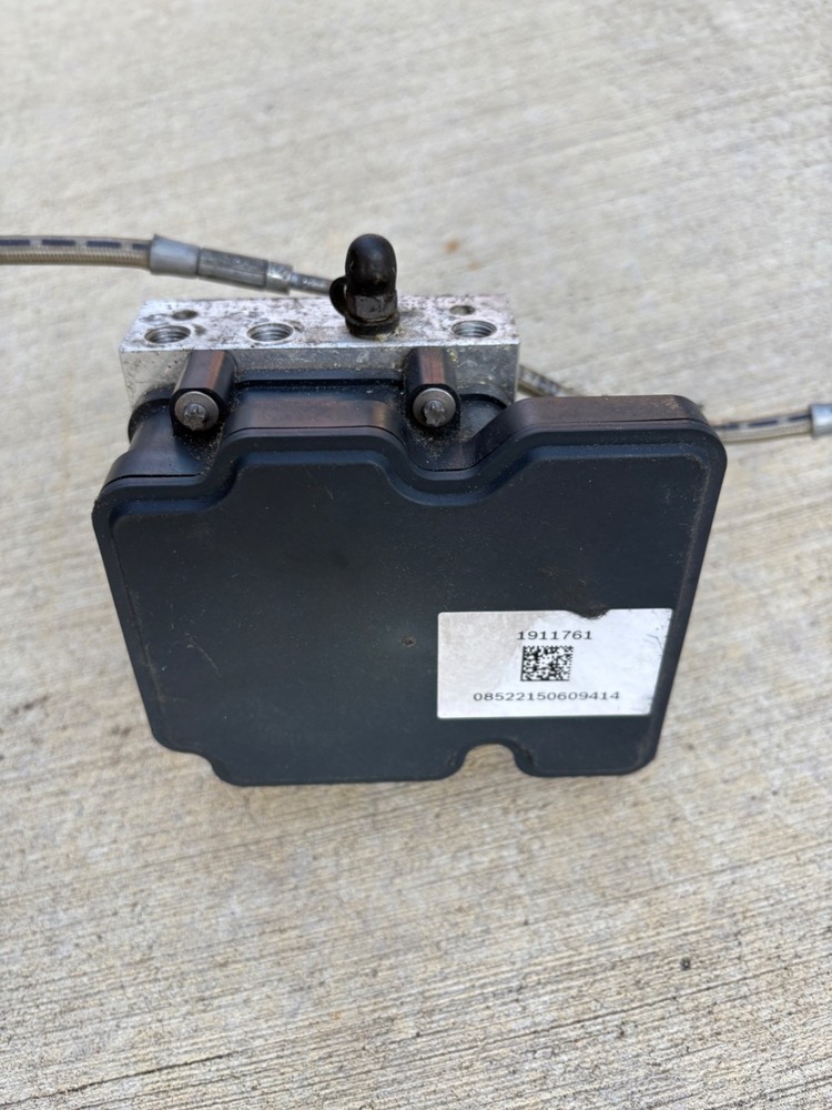 ** Indian Motorcycle ABS control module / pump ** 1911761 **