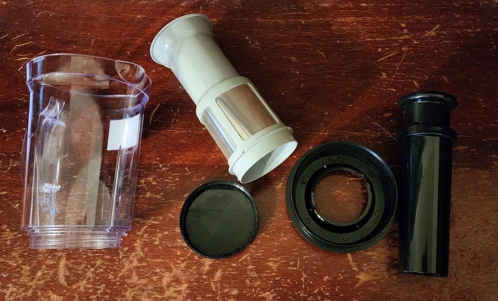 Blendin Replacement Fruit and Vegetable Juicer Attachment Pitcher Jar