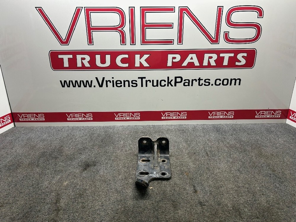 D62-6034 MOUNT-ENGINE SPRT REAR STL PETERBILT