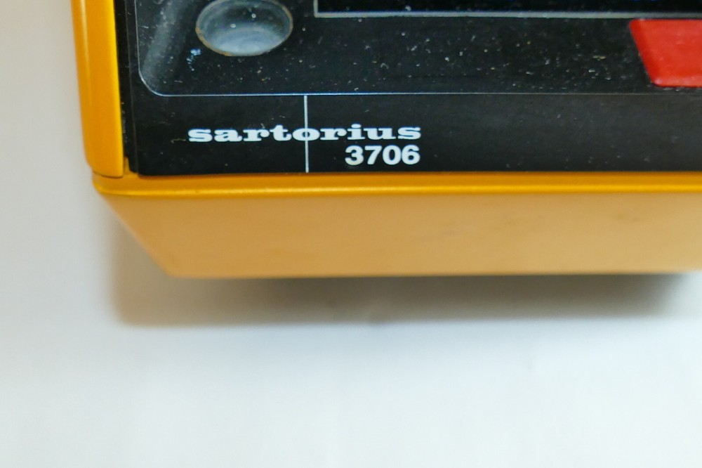 Vintage Sartorius digital lab scale balance 3706