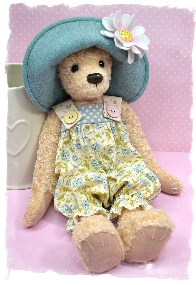 DELORES BEAR - Sewing Craft PATTERN - Jointed Bear Pattern