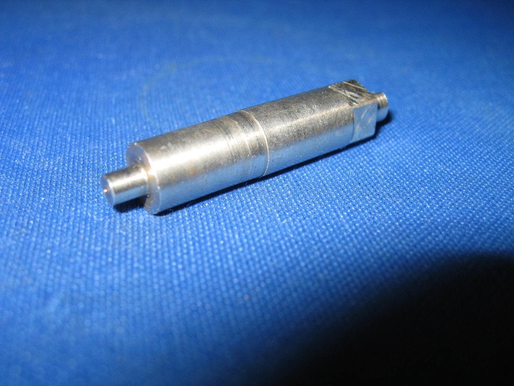Morton M5 Model Engine Distributor Shaft NOS
