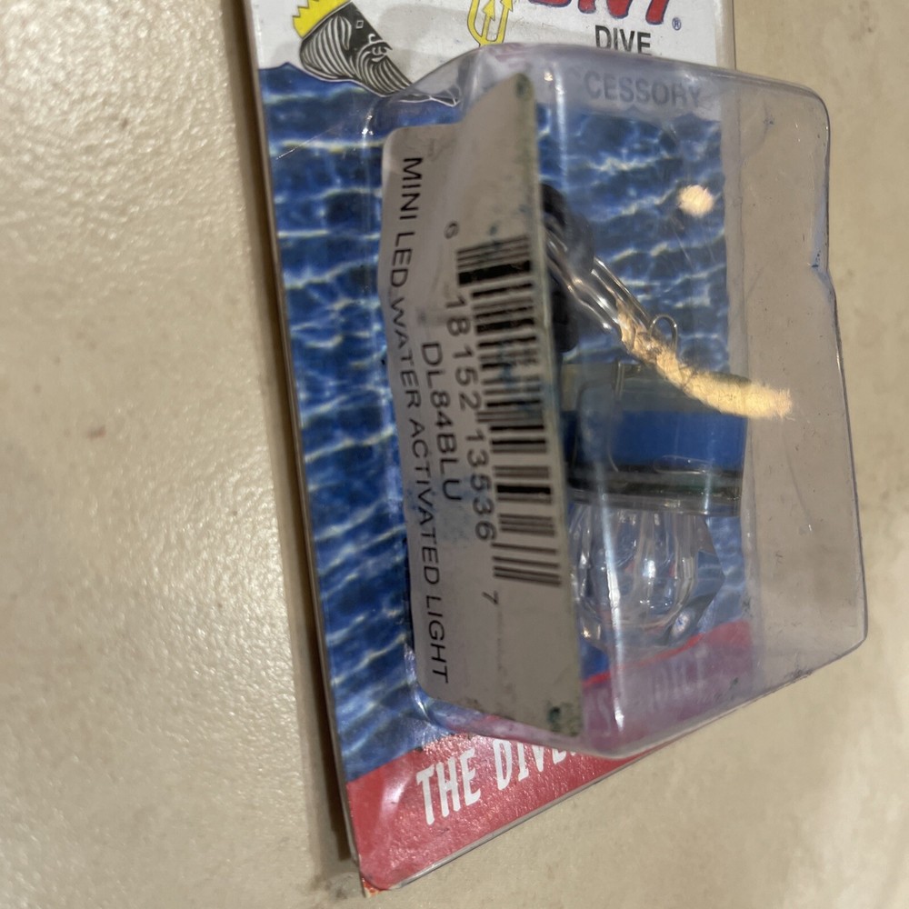 Trident Dive Mini Water Activated LED Clip-On Flashing Light Blue NEW