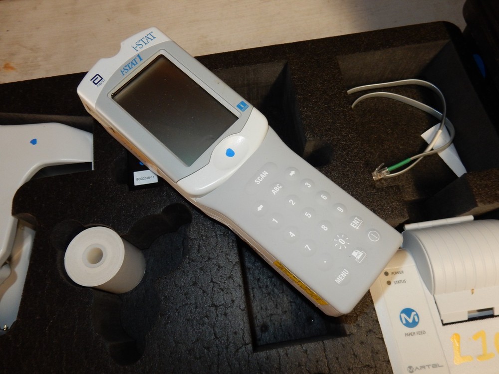 Abbott i-STAT 1 300 Chemistry Analyzer System Complete Set + Warranty