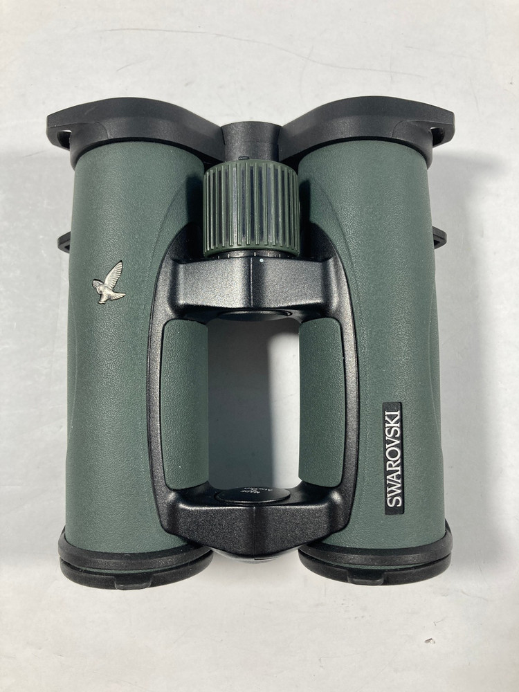 Swarovski EL 8x32 Binocular with Case - Open Box