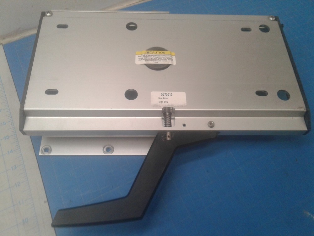 (1) Garelick Seat Slide Mount 7" Slide