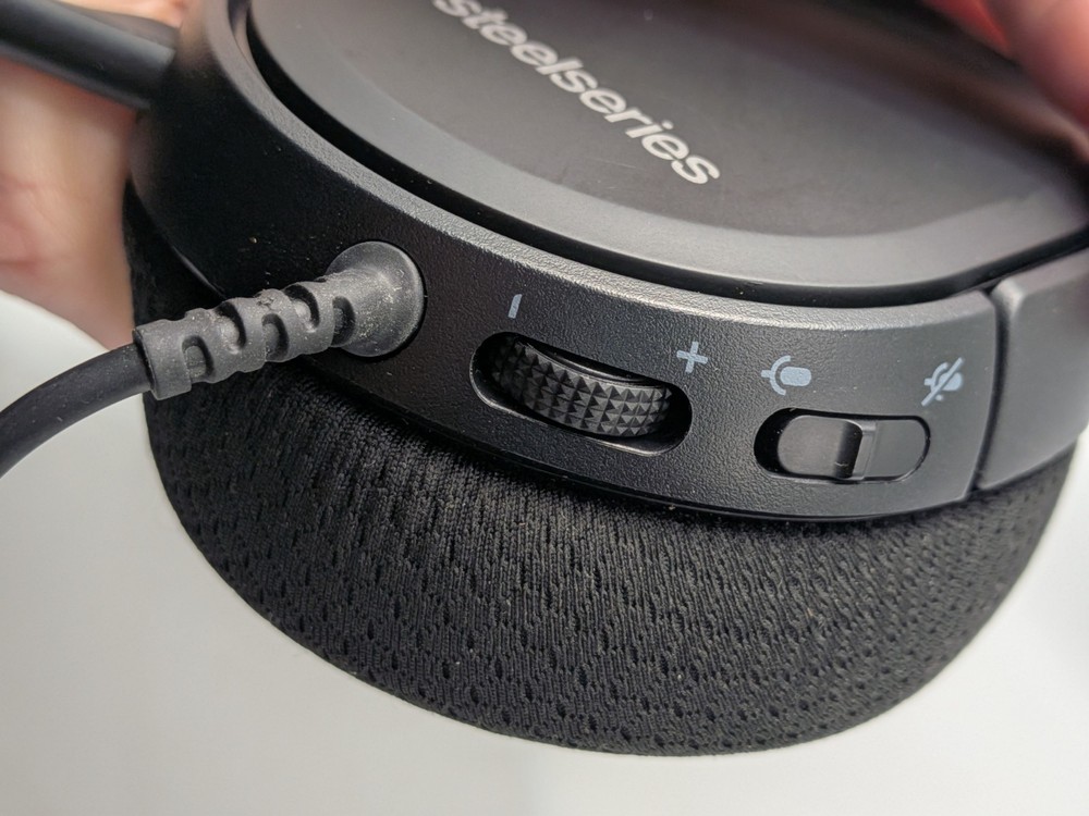 SteelSeries Arctis 1 Wired Gaming Headset Tested/Cleaned Great Condition