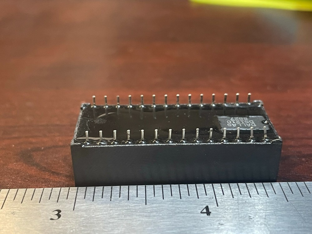 QTY-1 Dallas DS1235YW Memory IC