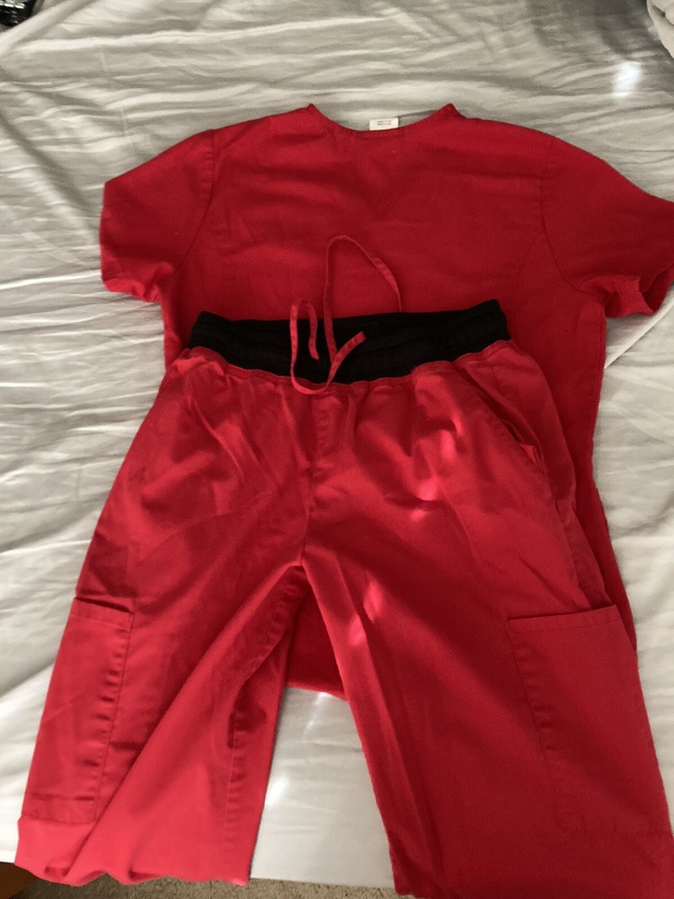 EXTRA SIZE SMALL WOMANS SCRUB SET