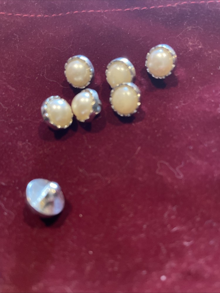 Vintage Buttons Pearly