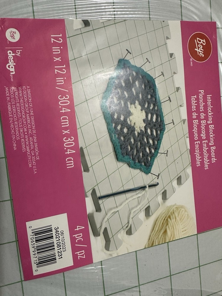 Boye INTERLOCKING BLOCKING BOARDS - Needlepoint, Knitting & Crochet - 12" 4 Pc