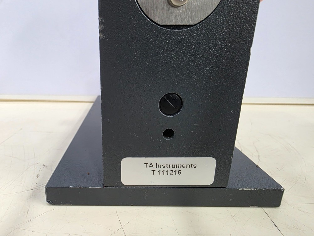 (T111216) TA Instruments T ZERO PRESS & Pans