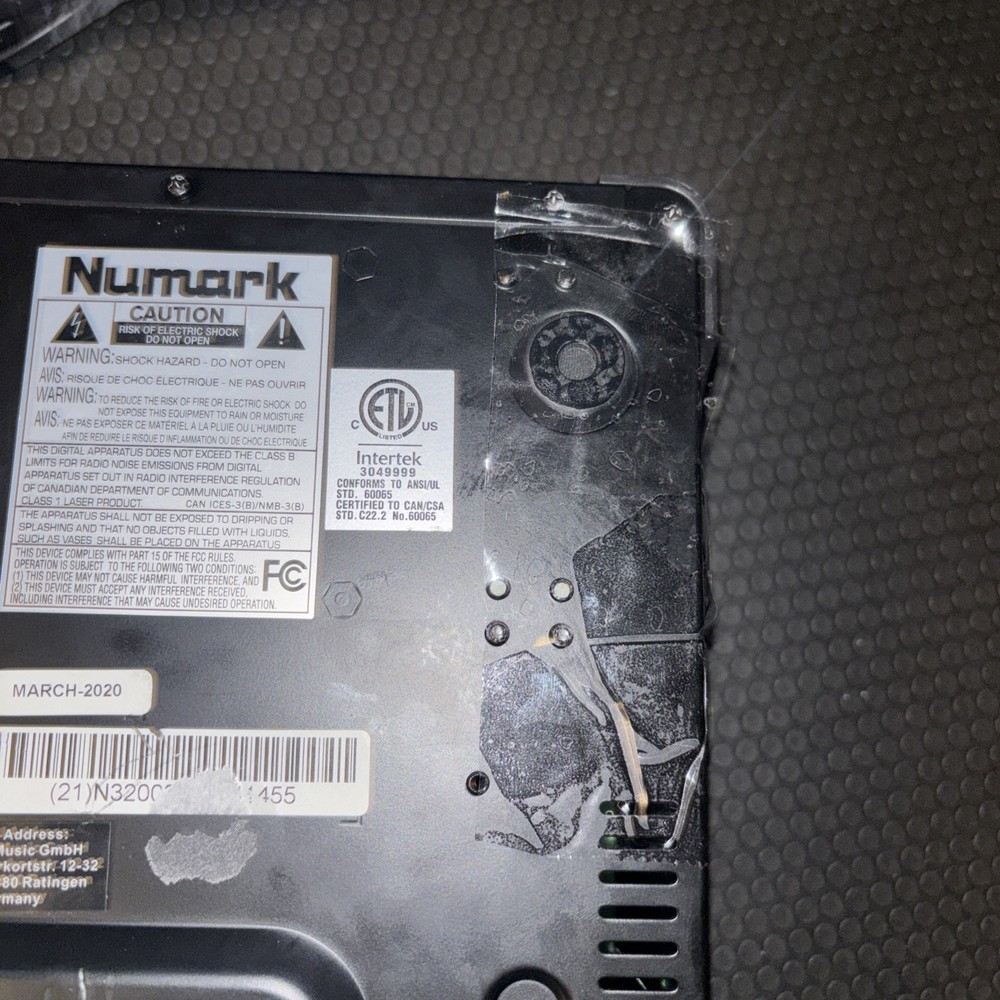 Numark NDX 500 DJ USB/CD Media Player and Serato Software Controller Turntable