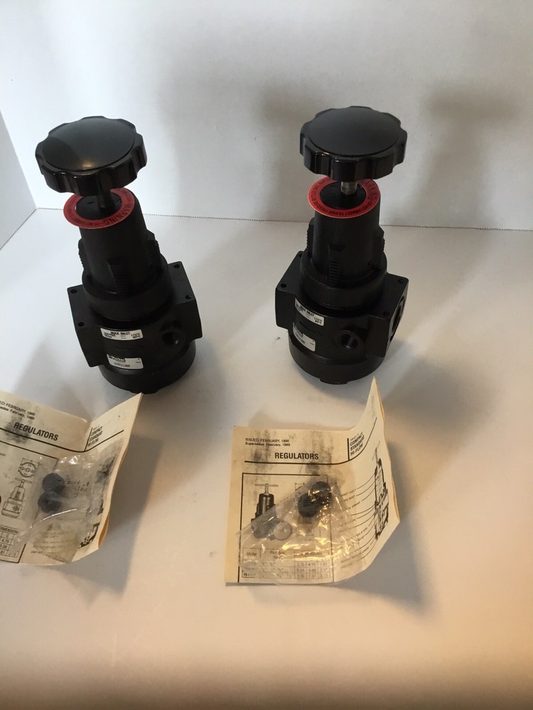 2 Parker 07R313 BB 1/2” Pneumatic Regulators