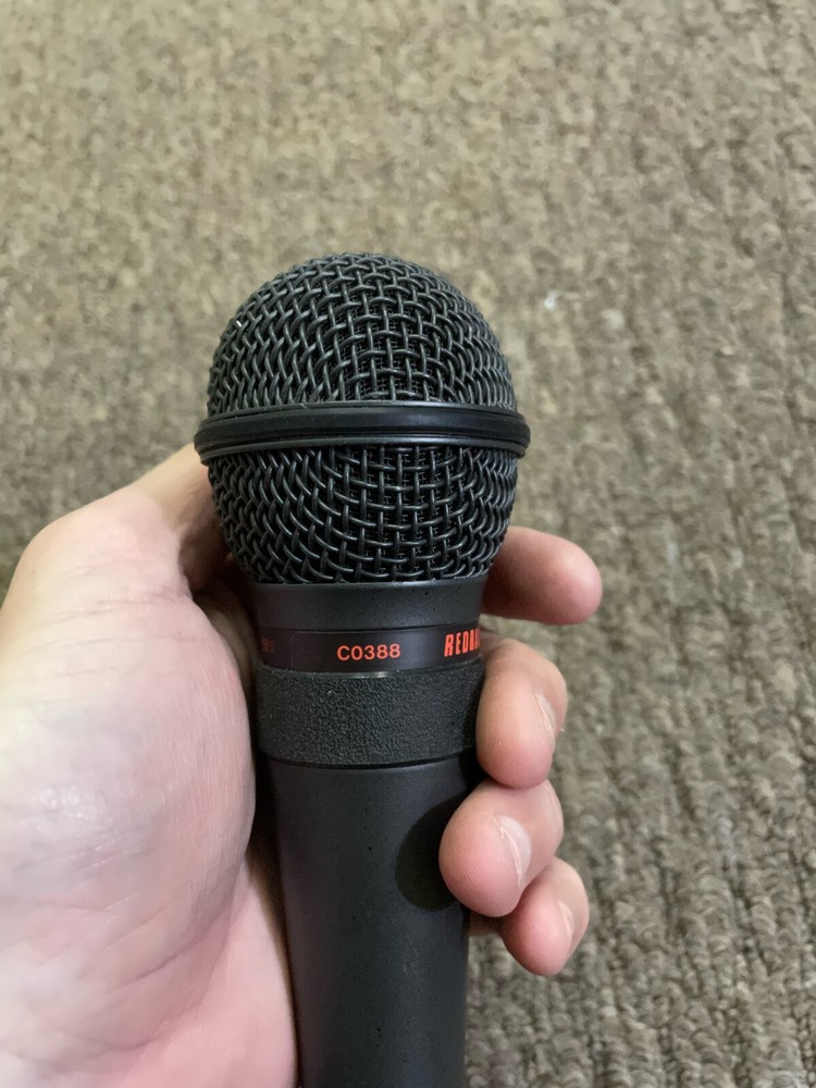 Redback Professional Handheld Unidirectional Dynamic Microphone C0388