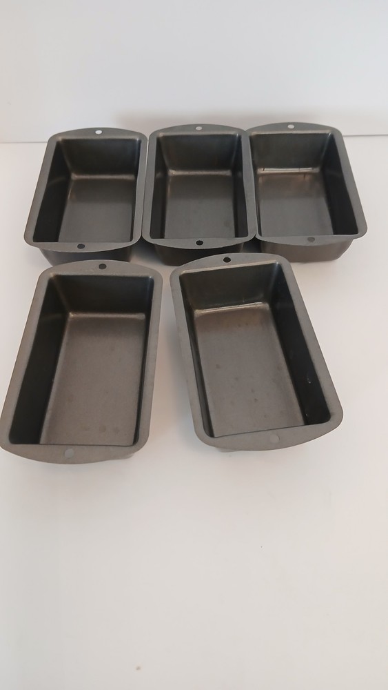 5 Piece Non Stick Mini Bread Pans. 5.5" X3"