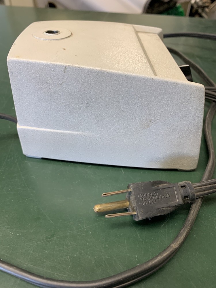 Reichert Instruments Model 650 Variable Power Supply