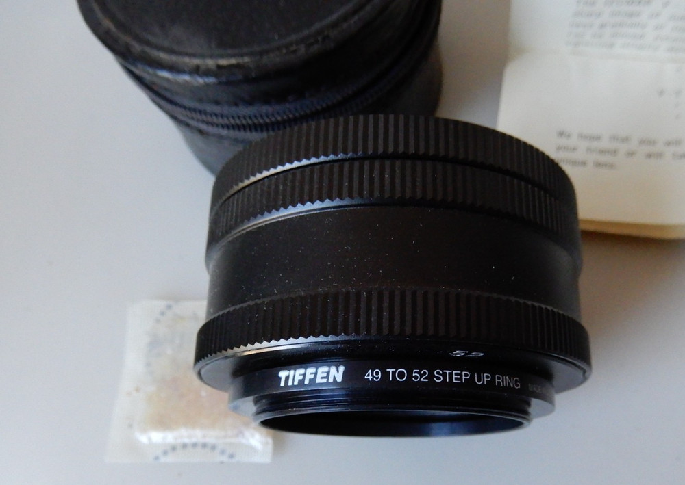 Izumar V-T 58 Portrait Lens with case + step-down filter ring