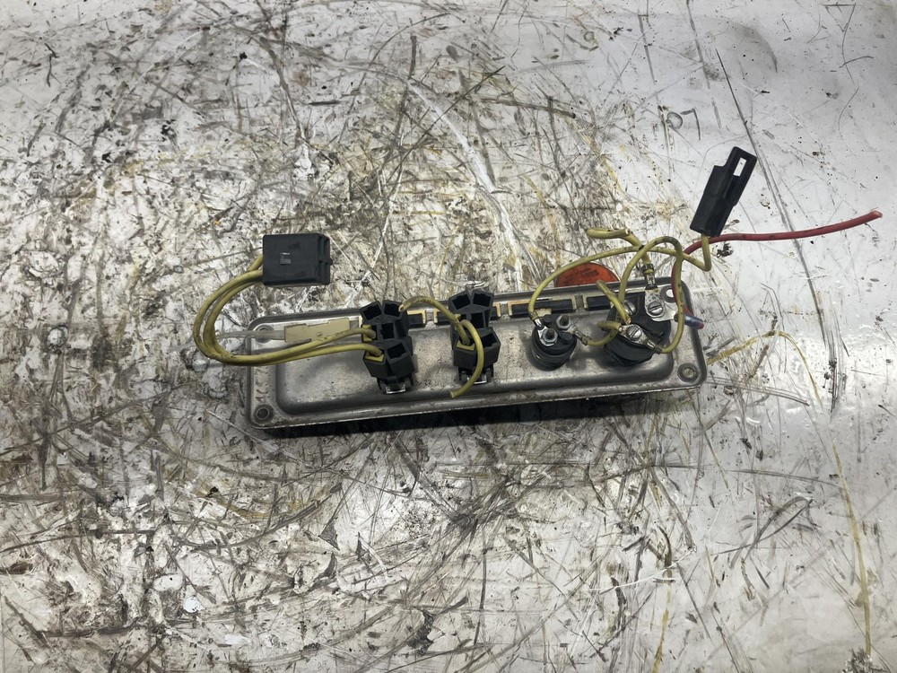 1988-2004 Freightliner FLD112 IGNITION Dash Panel - Used