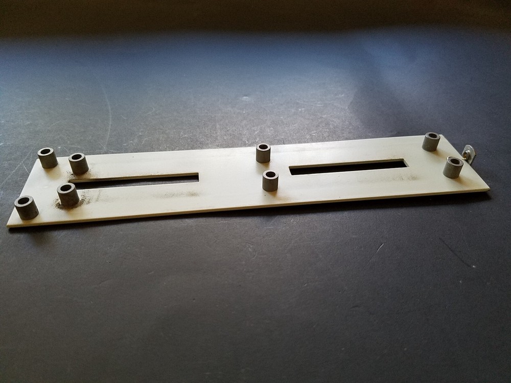 FLUKE 5100B Calibrator - Metal Bracket