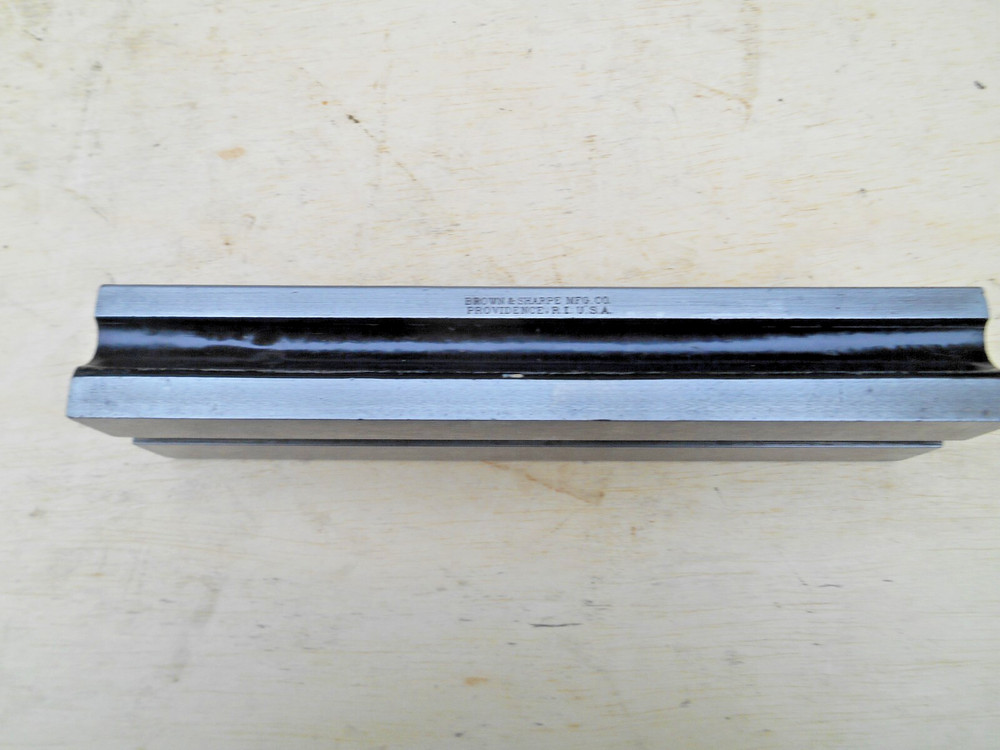 BROWN & SHARPE 730 INDICATOR BASE WITH 8" POST