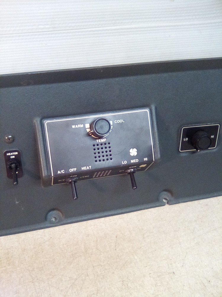 Peterbilt FR 29-02080 Sleeper Control Panel Board 06565AB