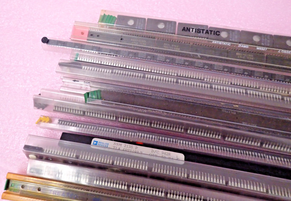6 LBS ASSORTED INTEGRATED CIRCUITS / IC'S VARIOUS MANUFACTURERS
