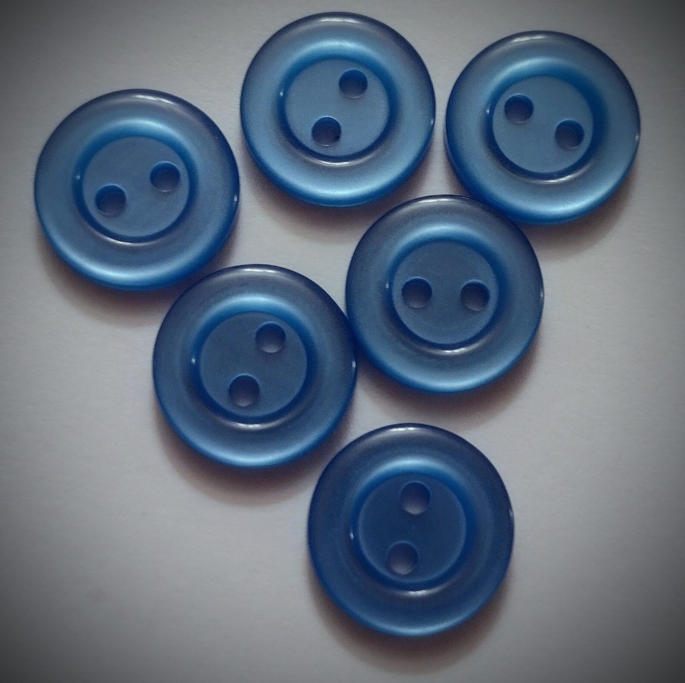 5/8" Blue Craft/Clothing Buttons